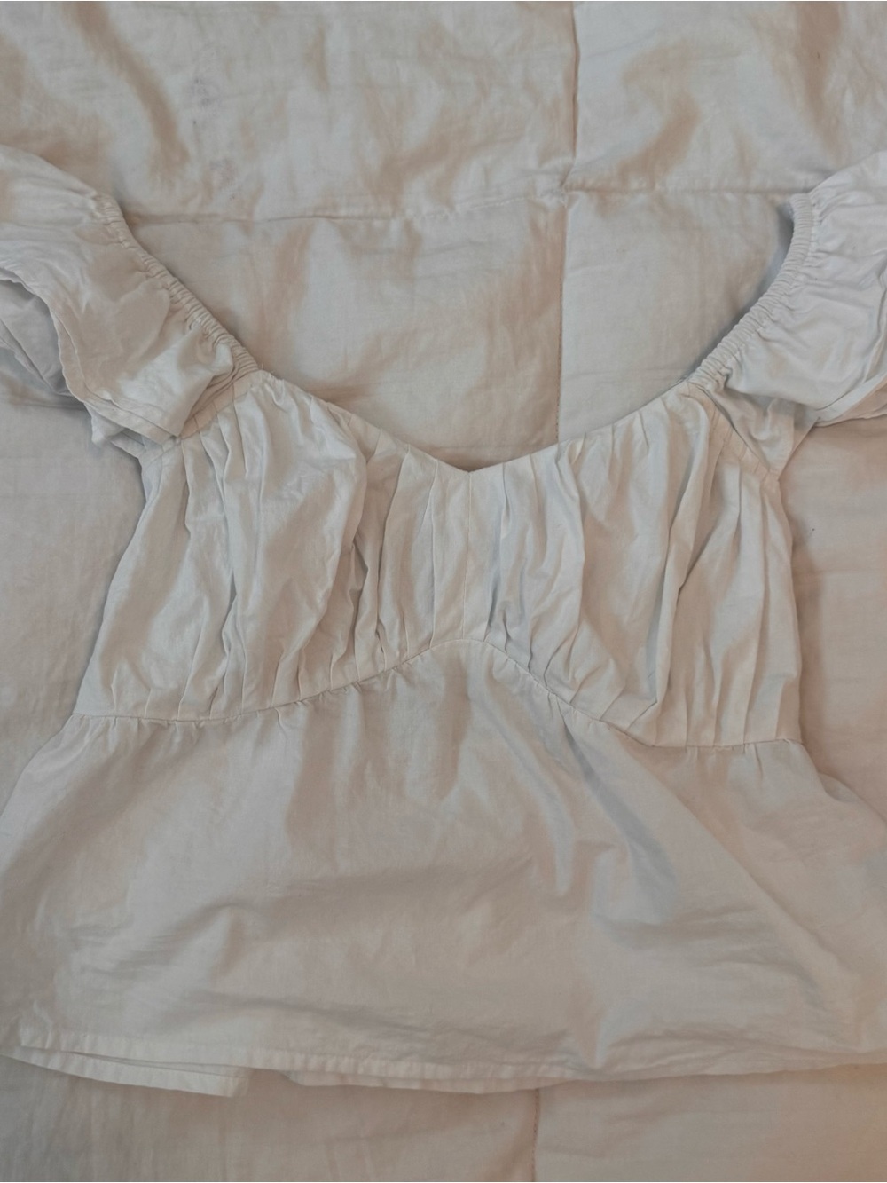 Sim & Sam Women's White Ruffled Short Sleeve Top
